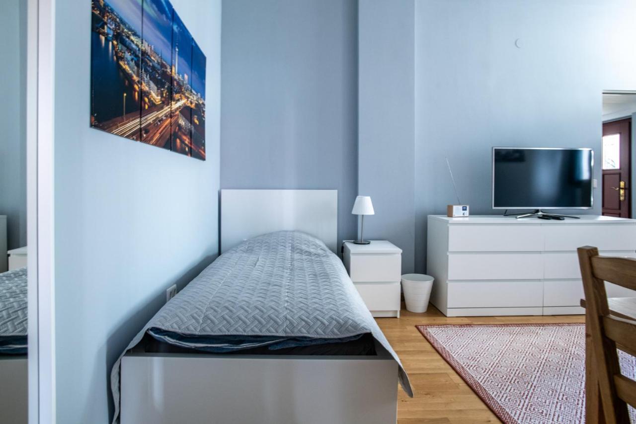 Ferienwohnung Alt-Berliner Eckkneipe - "Feuchte Ecke" Exterior foto